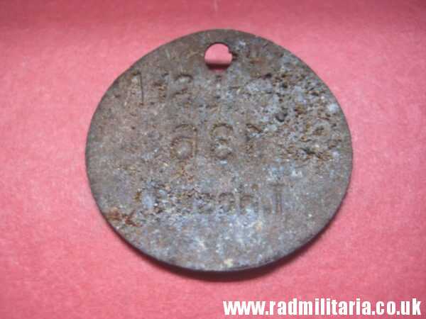 & WW2 unknown German Wehrmacht uniform DOG TAG: "W.Gr.L.St.A 136 T.Hose I" - metal detecting find. - Image 4