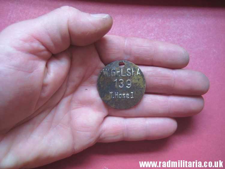& WW2 unknown German Wehrmacht uniform DOG TAG: "W.Gr.L.St.A 139 T.Hose I" - metal detecting find. - Image 5