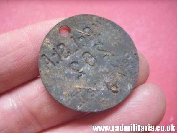 & WW2 unknown German Wehrmacht uniform DOG TAG: "W.Gr.L.St.A 262 Feldbluse II" - metal detecting find. - Image 6