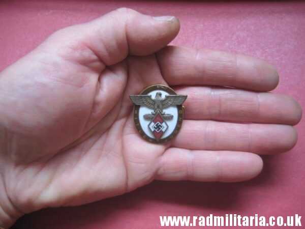 & WW2 very rare HJ ENAMEL BADGE - HitlerJugend: Decoration of the High Command of the HJ for Distinguished Foreigners. - Image 10