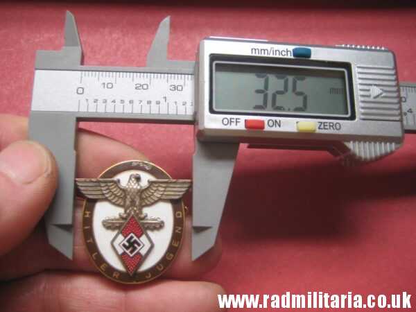 & WW2 very rare HJ ENAMEL BADGE - HitlerJugend: Decoration of the High Command of the HJ for Distinguished Foreigners. - Image 17