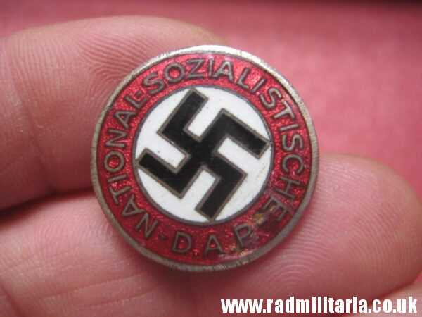 & WW2 original German EARLY NSDAP ENAMEL membership BADGE maker: DESCHLER u. SOHN Munchen. - Image 2