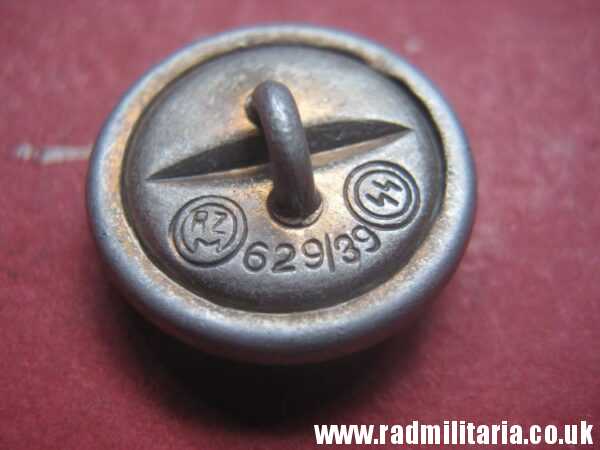 & WW2 German WAFFEN SS Tunic BUTTON - RZM 629/39 SS, very RARE !