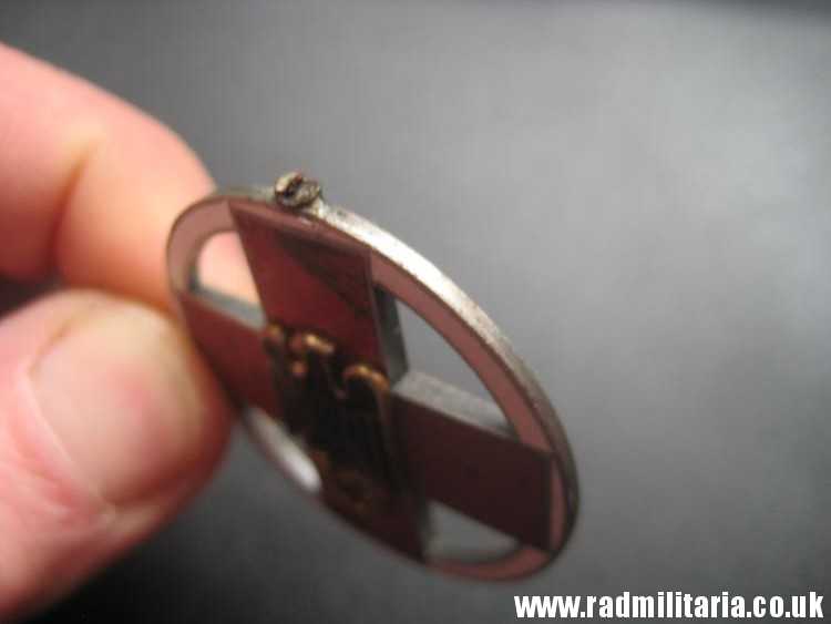 & WW2 German Red Cross ENAMEL MEDAL Fur Verdienste um das DRK - genuine. - Image 7