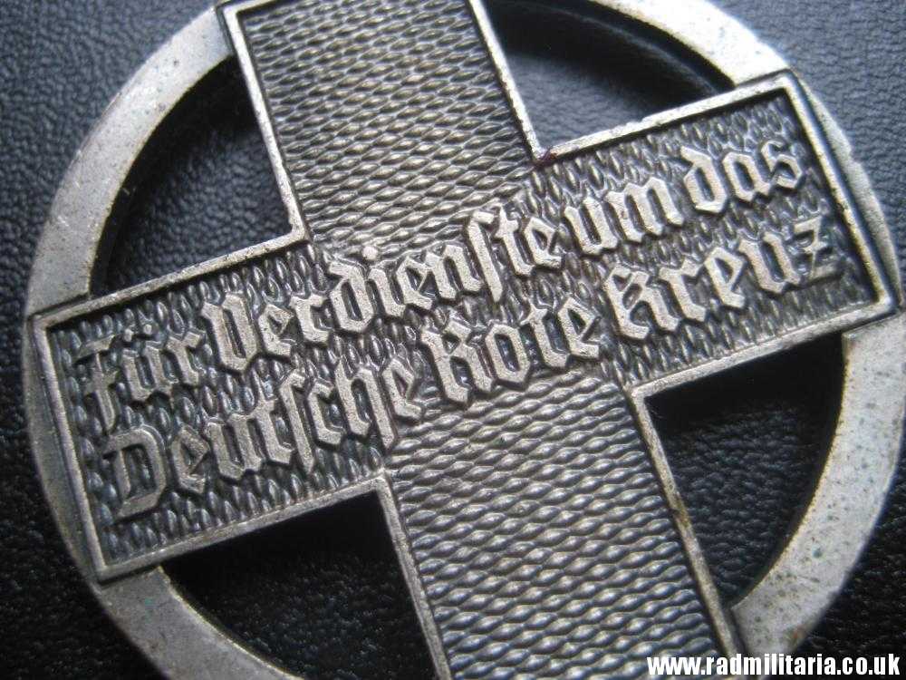 & WW2 German Red Cross ENAMEL MEDAL Fur Verdienste um das DRK - genuine. - Image 15