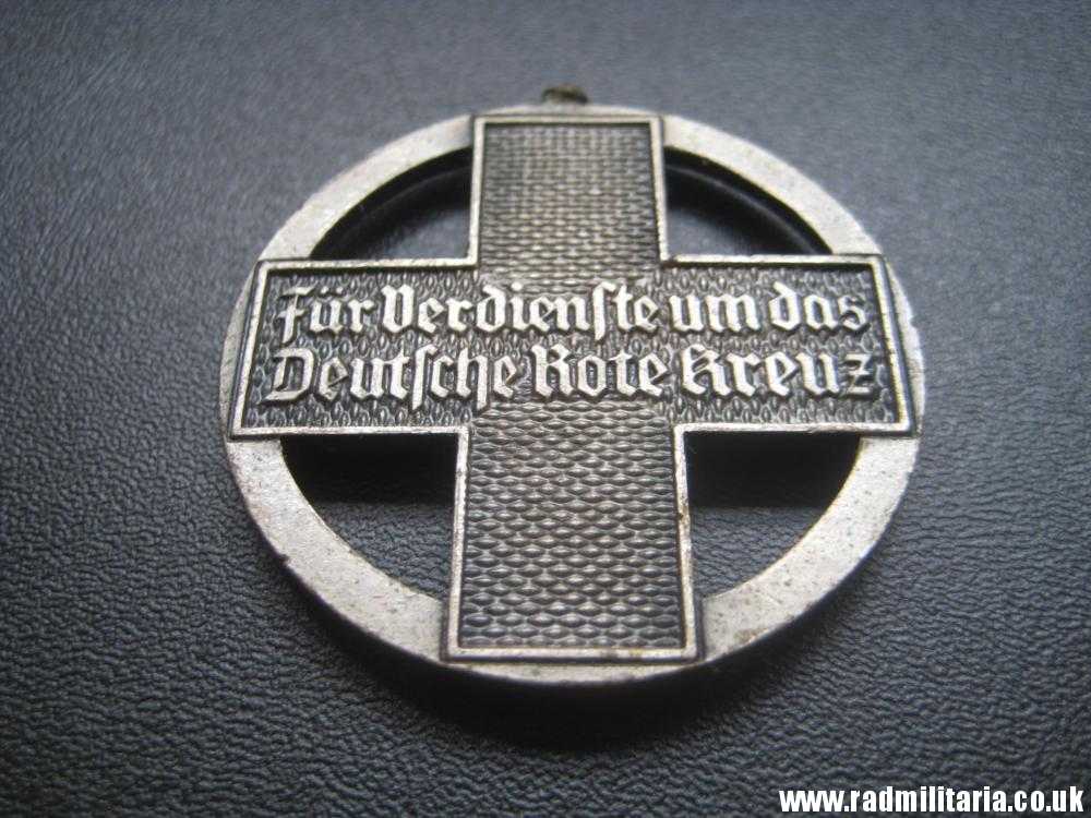 & WW2 German Red Cross ENAMEL MEDAL Fur Verdienste um das DRK - genuine. - Image 16