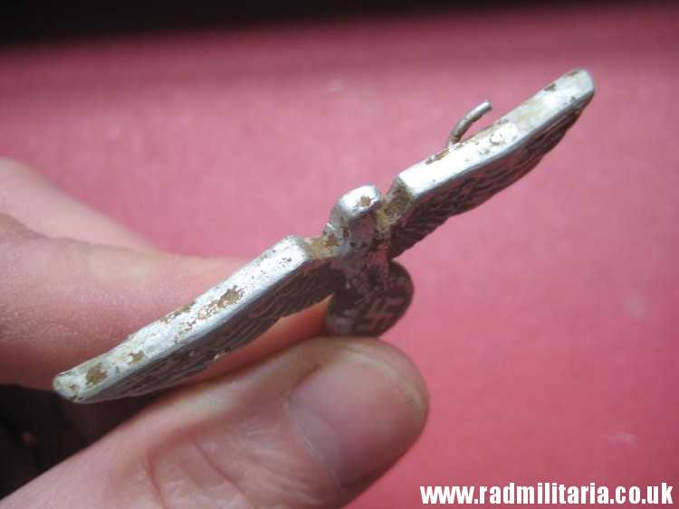 & WW2 original German EAGLE CAP BADGE, aluminum - metal detecting find. - Image 8