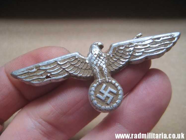 & WW2 original German EAGLE CAP BADGE, aluminum - metal detecting find. - Image 16