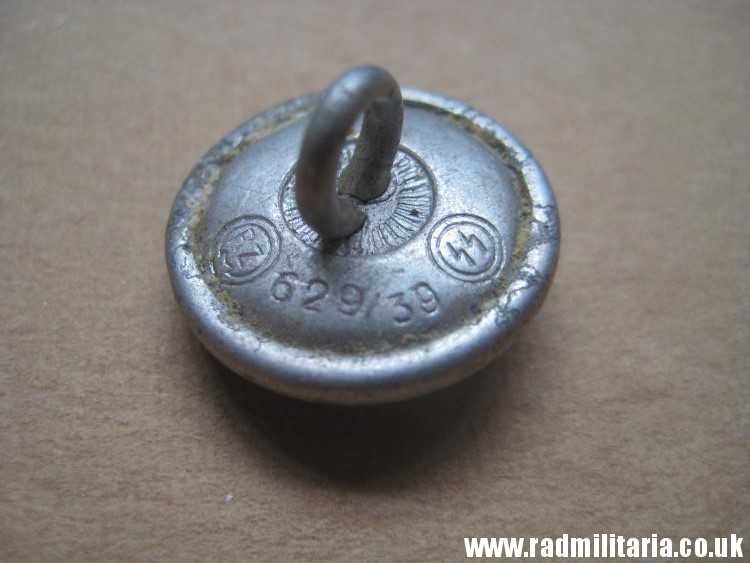 & WW2 German WAFFEN SS Tunic BUTTON - RZM 629/39 SS, very RARE !! - Image 3