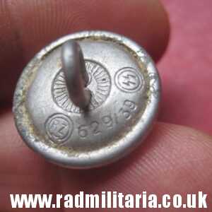& WW2 German WAFFEN SS Tunic BUTTON - RZM 629/39 SS, very RARE !!