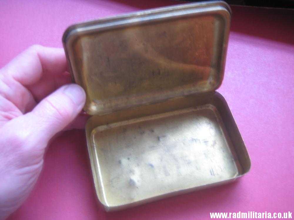 & WW1 Original Brass Princess Mary Christmas 1914 Gift Cigarette Box Case, inscription: "J. Jones to Coy MT ASC". - Image 3