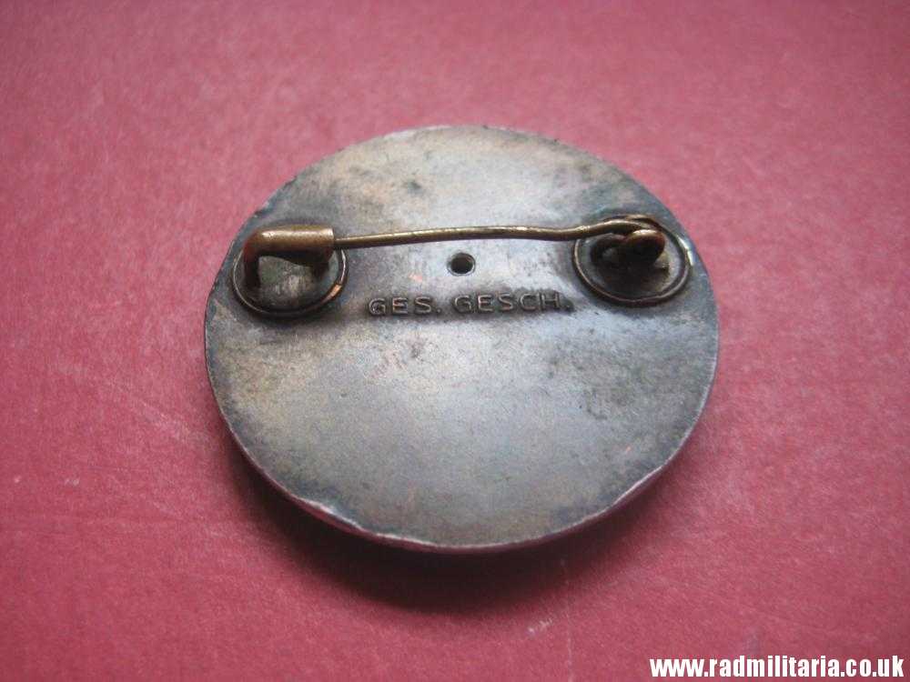 & WW2 German Red Cross ENAMEL BADGE/BROOCH - DRK Brosche Schwesternhelferin, Genuine. - Image 14