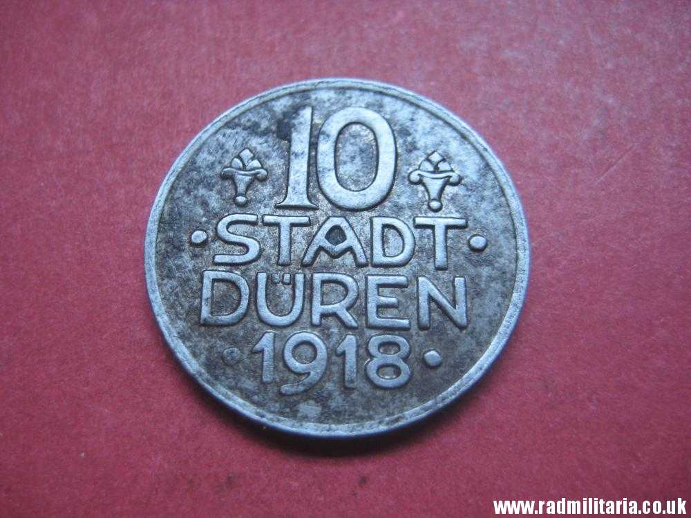 & ONE original German iron COIN from WW1: date 1918, German helmet. - Image 3