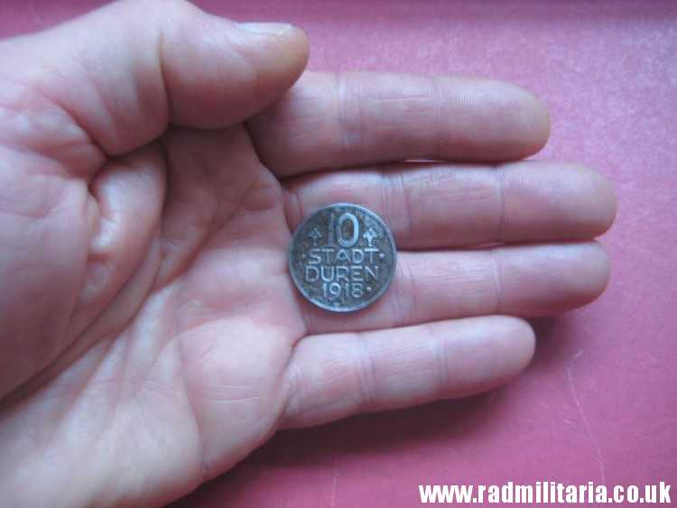 & ONE original German iron COIN from WW1: date 1918, German helmet. - Image 6