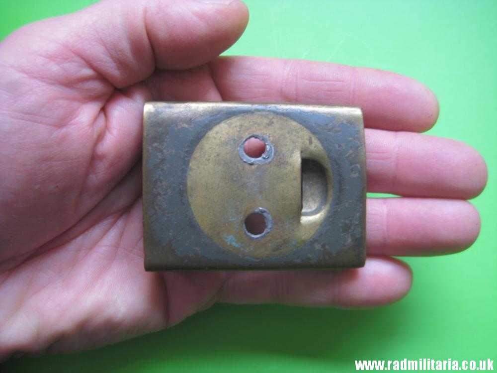 & WW1 original German BELT BUCKLE pattern 1895 made of brass with lost nickel center. - Image 2