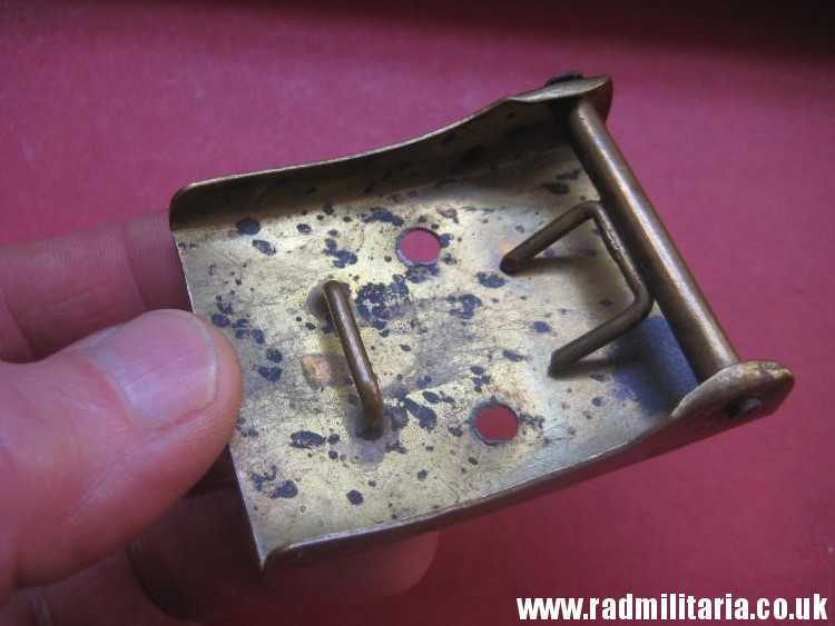 & WW1 original German/Prussian BELT BUCKLE made of brass with lost nickel center. - Image 5
