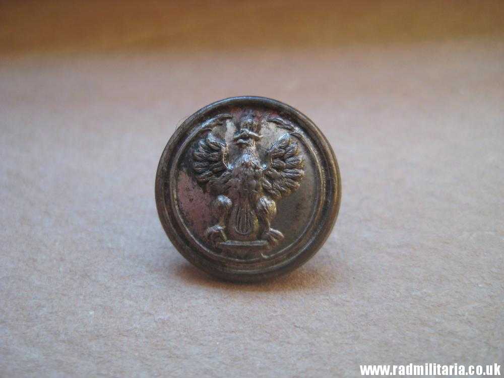 & WW1 Polish MILITARY BUTTON with crowned eagle: I Korpus Polski w Rosji - maker: Kopiejkin Pietrograd Russia, very rare !!! - Image 2