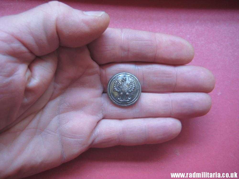 & WW1 Polish MILITARY BUTTON with eagle: I Korpus Polski w Rosji - maker: Kopiejkin Pietrograd Russia, very rare !! - Image 4