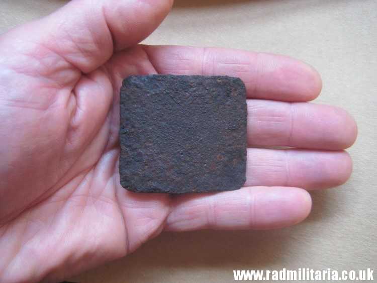 & unknown BELT BUCKLE made of steel - metal detecting find.