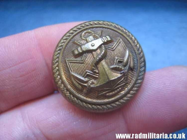 & WW2 original Polish Navy MILITARY BUTTON - Marynarka Wojenna, maker: GAUNT LONDON. - Image 5