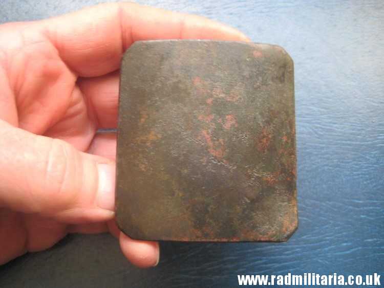 & unknown BELT BUCKLE made of brass - metal detecting find. - Image 2