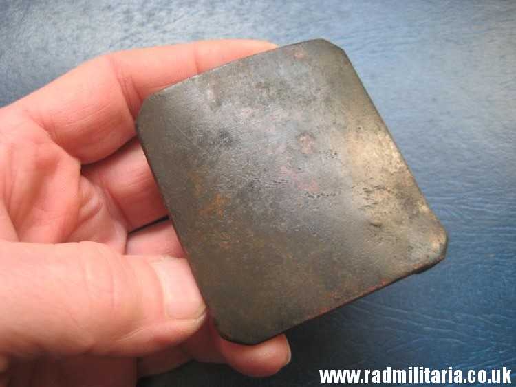 & unknown BELT BUCKLE made of brass - metal detecting find.