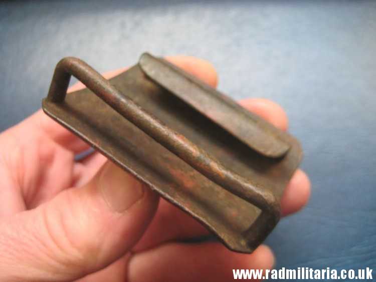 & unknown BELT BUCKLE made of brass - metal detecting find. - Image 8