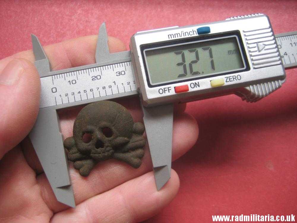 & WW2 original SS SKULL BADGE - DEATH HEAD Cap BADGE metal detecting 15 SS DIV. "LETTLAND" rare - Image 12