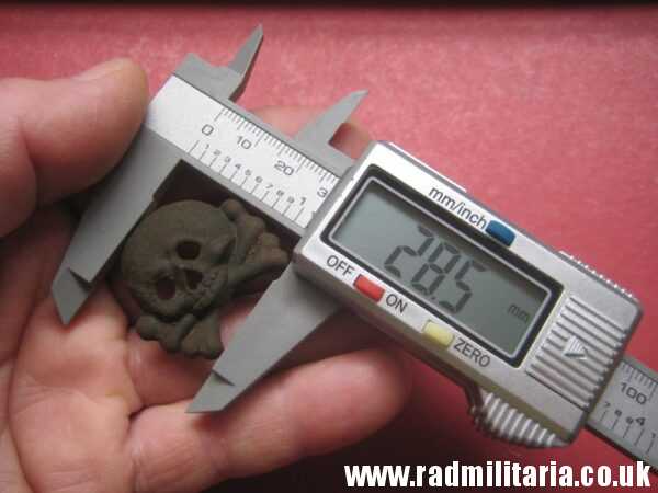 & WW2 original SS SKULL BADGE - DEATH HEAD Cap BADGE metal detecting 15 SS DIV. "LETTLAND" rare - Image 13