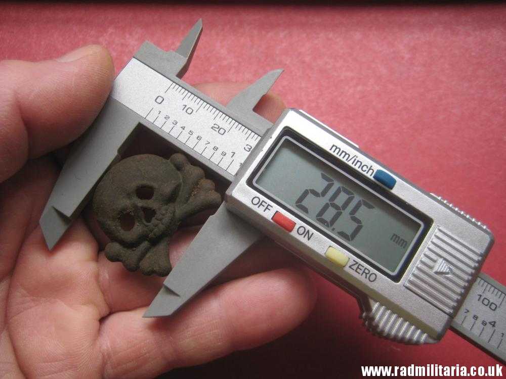& WW2 original SS SKULL BADGE - DEATH HEAD Cap BADGE metal detecting 15 SS DIV. "LETTLAND" rare - Image 13