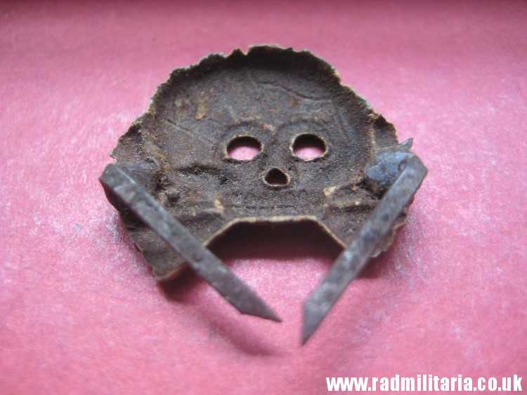 & WW2 original German zinc SKULL BADGE genuine Panzer Collar BADGE - metal detecting find. - Image 5