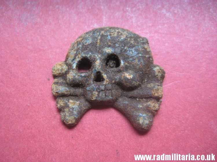 & WW2 original German zinc SKULL BADGE genuine Panzer Collar BADGE - metal detecting find. - Image 2
