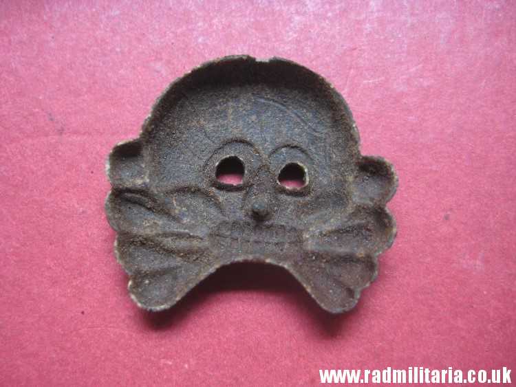 & WW2 original German zinc SKULL BADGE genuine Panzer Collar BADGE - metal detecting find. - Image 4