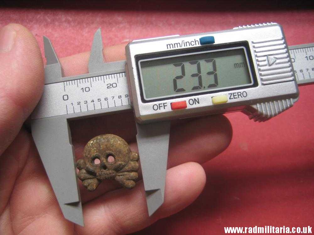 & WW2 original German zinc SKULL BADGE genuine Panzer Collar BADGE - metal detecting find. - Image 9