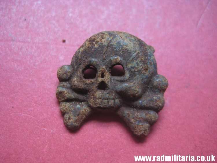 & WW2 original German zinc SKULL BADGE genuine Panzer Collar BADGE - metal detecting find. - Image 2