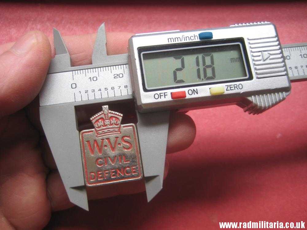 & WW2 Womens Voluntary Service Civil Defence original METAL BADGE - W.V.S - Image 10