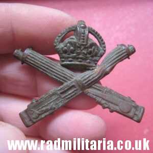 & WW1 British Machine Gun Corps CAP BADGE bronze BADGE - metal detecting find.
