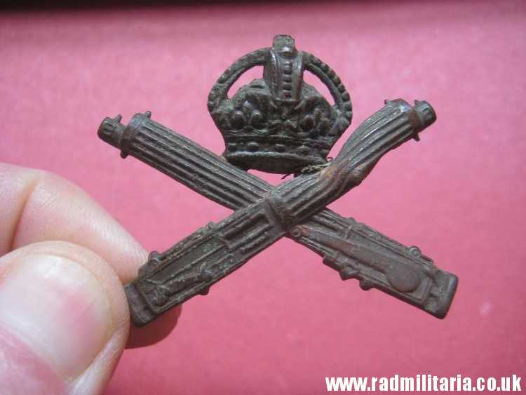 & WW1 British Machine Gun Corps CAP BADGE bronze BADGE - metal detecting find. - Image 11