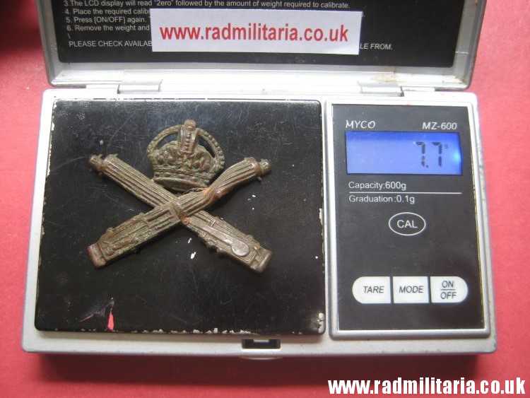 & WW1 British Machine Gun Corps CAP BADGE bronze BADGE - metal detecting find. - Image 13