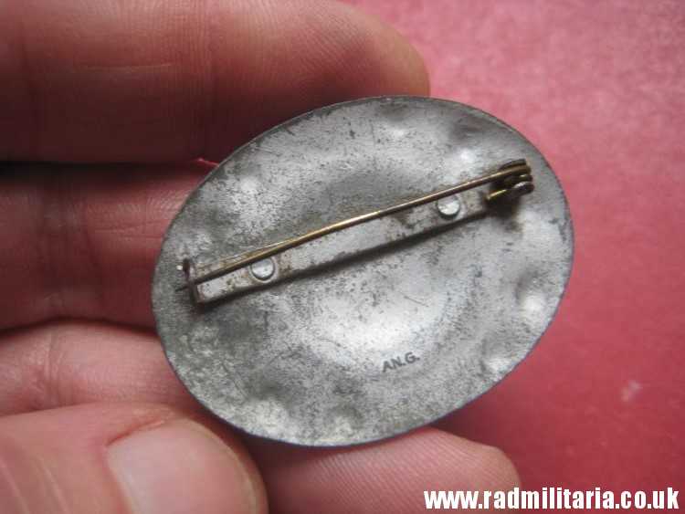 & WW2 original German BROCHE BADGE - RADWJ Broche. REICHSARBEITSDIENST. - Image 3
