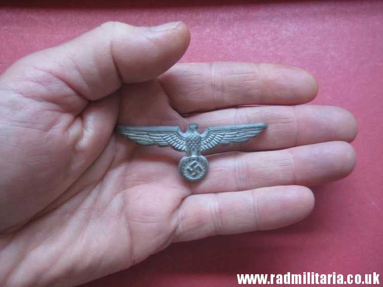 & WW2 original German Wehrmacht EAGLE CAP BADGE in good condition, no maker marks - zinc. - Image 13