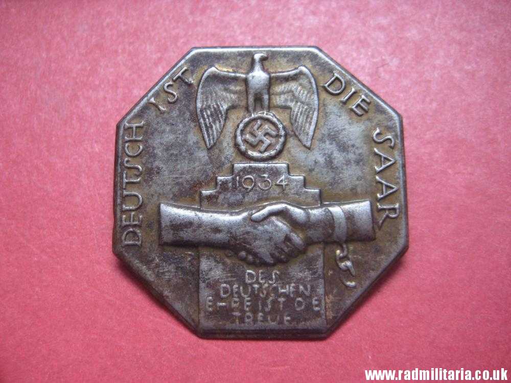 & original German TINNIE BADGE/Day Badge - DEUTSCH IST DIE SAAR 1934. - Image 2