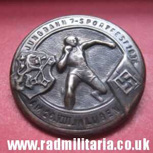 & pre WW2 German HITLER YOUTH HJ 1936 TINNIE BADGE in perfect condition. JUNGBANN 7 SPORTFEST 1936 LUBEN - genuine !!
