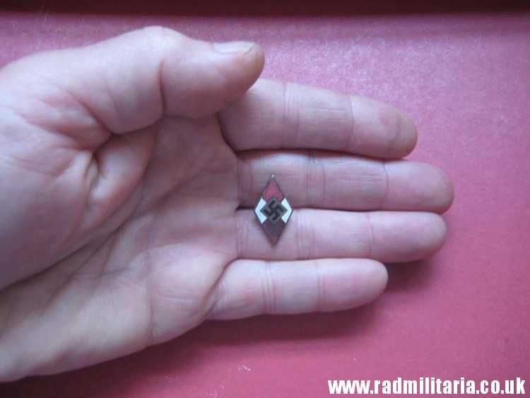 & WW2 GERMAN HJ MEMBERSHIP ENAMEL BADGE - HitlerJugend. RZM M1/78 Ges. Gesch. GENUINE ! - Image 14