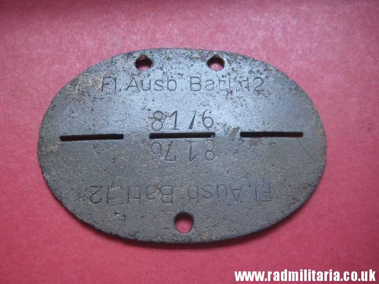 & original German Luftwaffe Batallion DOG TAG – ID DISC: Fl. Ausb. Batl.12 8176 - metal detecting find. - Image 4