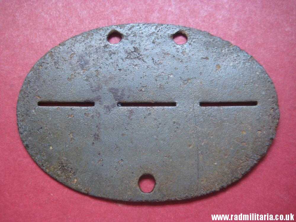 & original German Luftwaffe Batallion DOG TAG – ID DISC: Fl. Ausb. Batl.12 8176 - metal detecting find. - Image 11