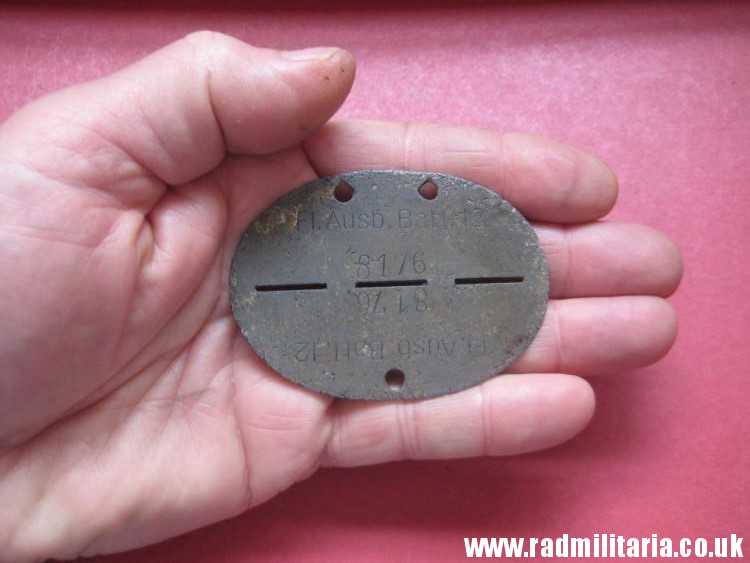 & original German Luftwaffe Batallion DOG TAG – ID DISC: Fl. Ausb. Batl.12 8176 - metal detecting find. - Image 13