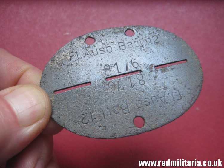 & original German Luftwaffe Batallion DOG TAG – ID DISC: Fl. Ausb. Batl.12 8176 - metal detecting find. - Image 2