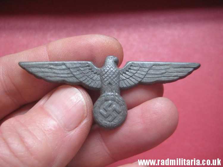 & WW2 original German Wehrmacht EAGLE CAP BADGE in good condition, no maker marks - zinc. - Image 5