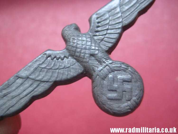 & WW2 original German Wehrmacht EAGLE CAP BADGE in good condition, no maker marks - zinc. - Image 7